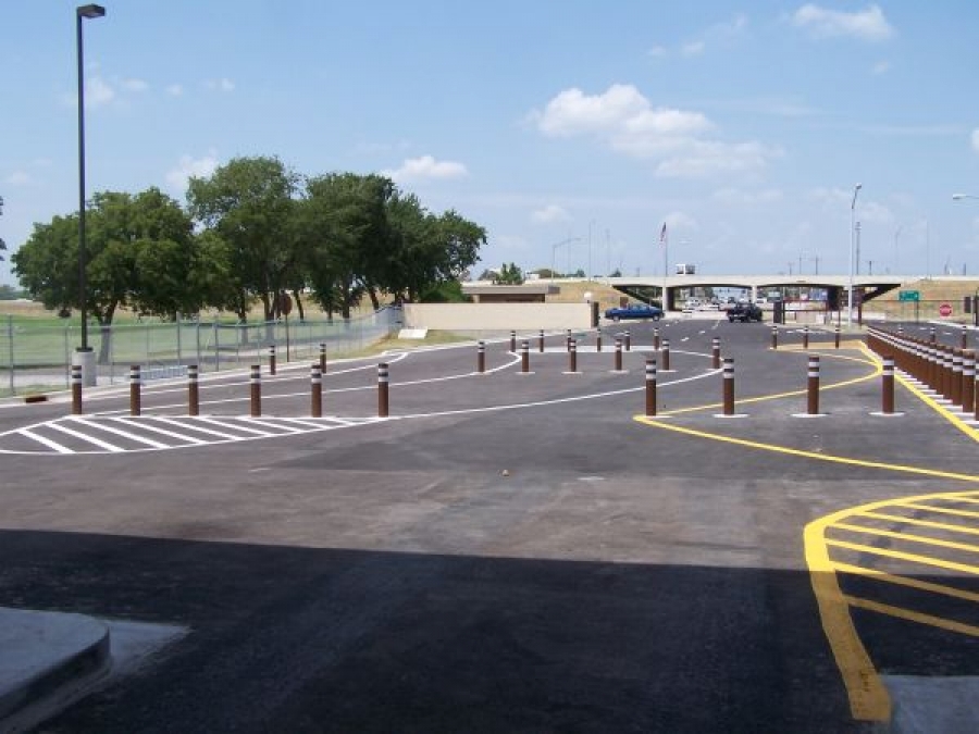 TrafficGuard, Inc Round Post Key Lock - Removable steel bollards Tinker Air Force Base, OK