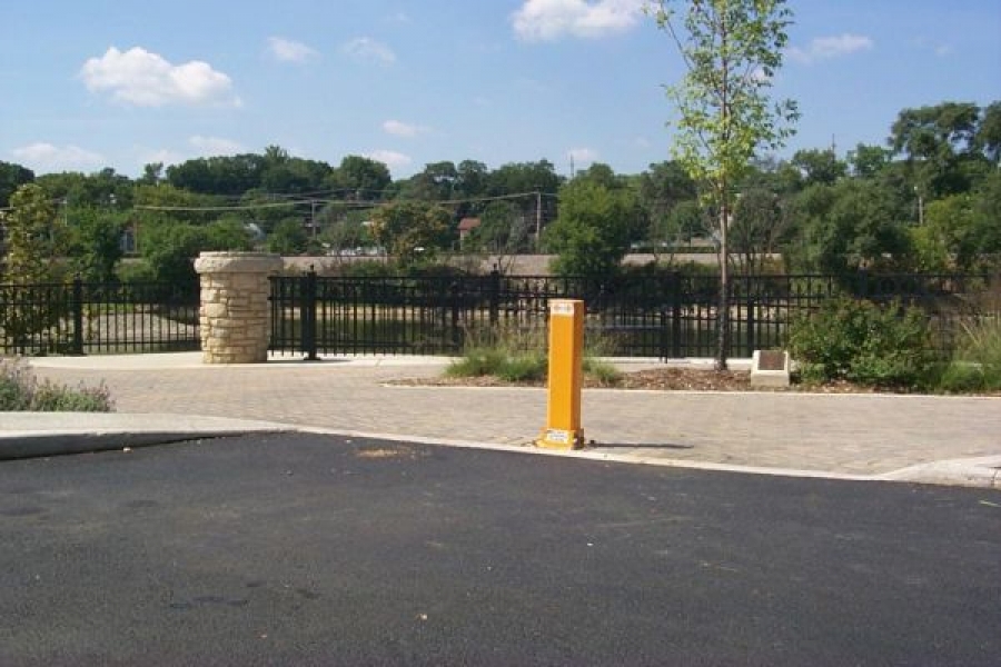 TrafficGuard, Inc Single Post - Removable Bollard Pedestrian Walkway, Elgin, IL