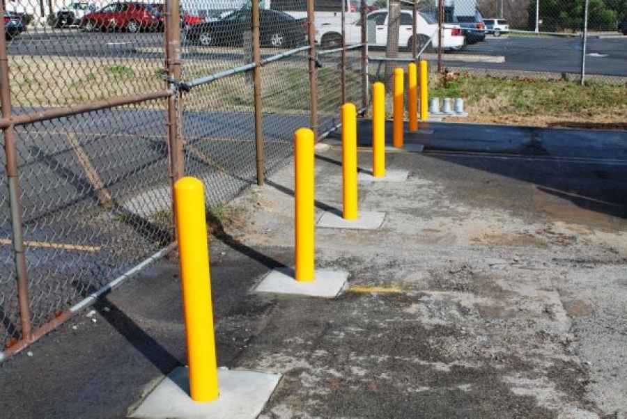 TrafficGuard, Inc Round Post Twist In - Removable bollard Tennessee Air National Guard, Nashville, TN