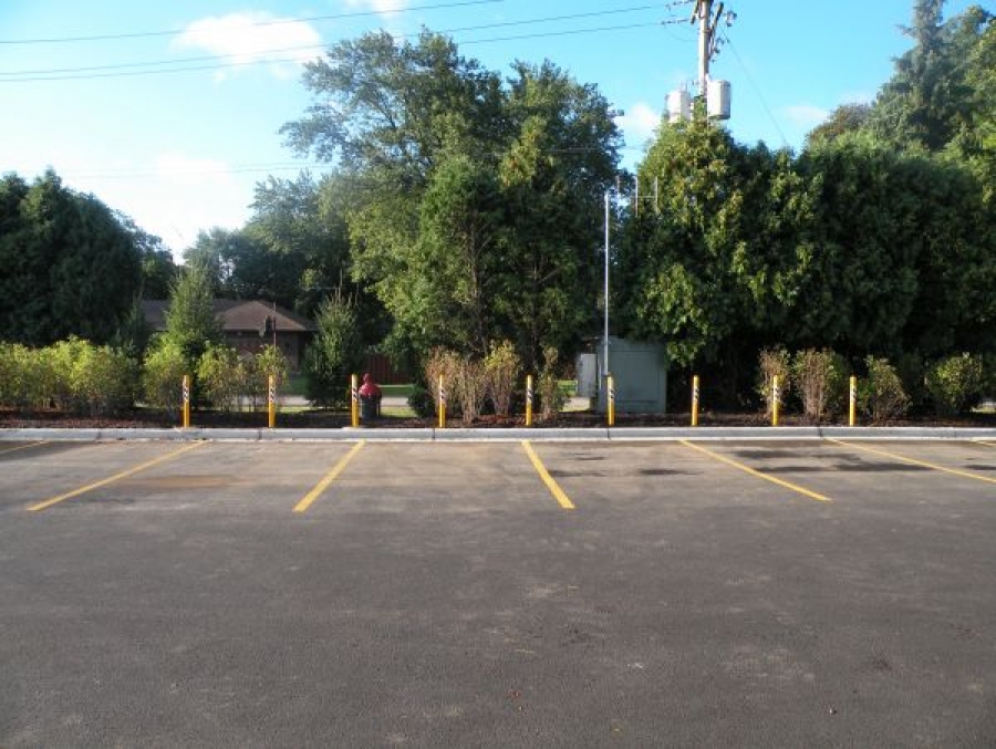 TrafficGuard, Inc Round Post Top Lock - Anti-ram bollards Aurora University, Aurora, IL